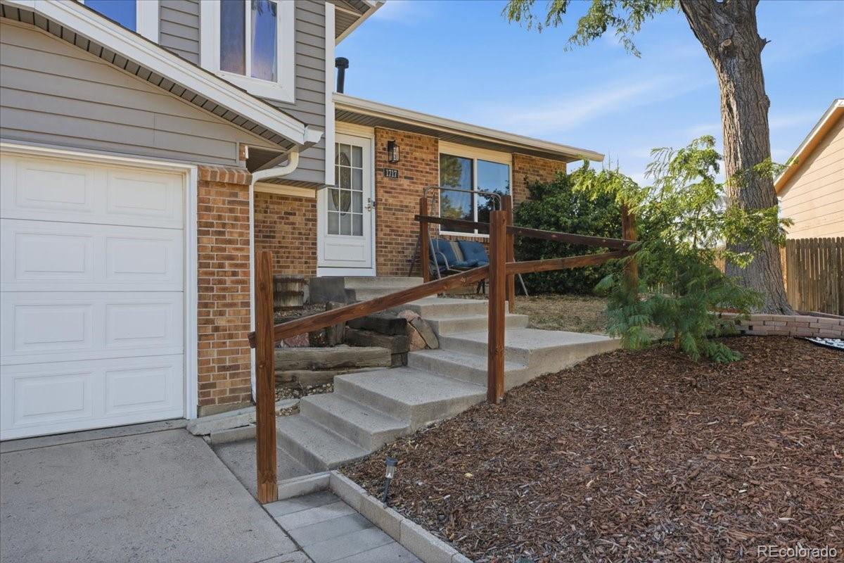 MLS Image #3 for 1717 s mobile street,aurora, Colorado