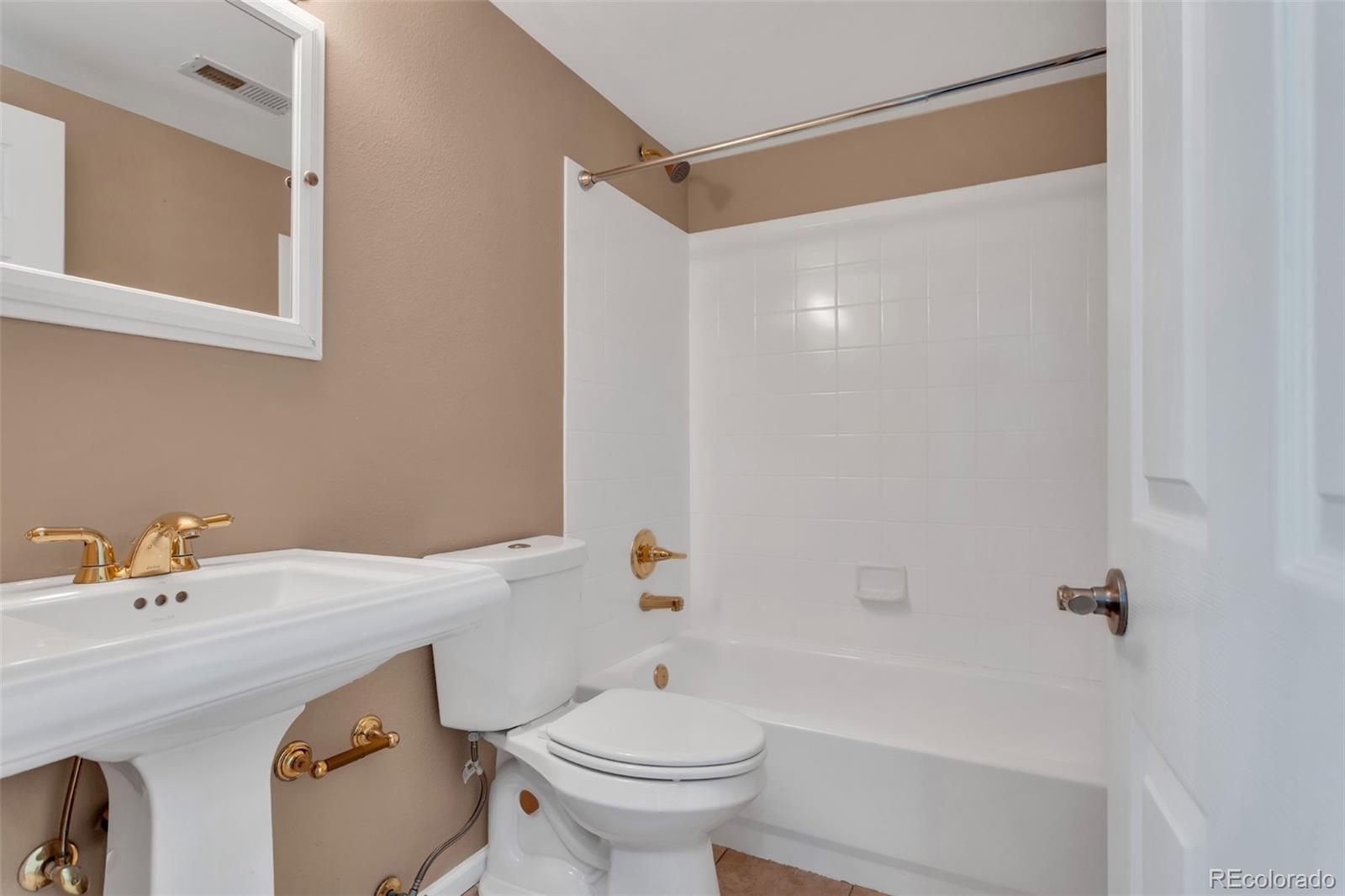 MLS Image #25 for 6096 s shawnee street,aurora, Colorado