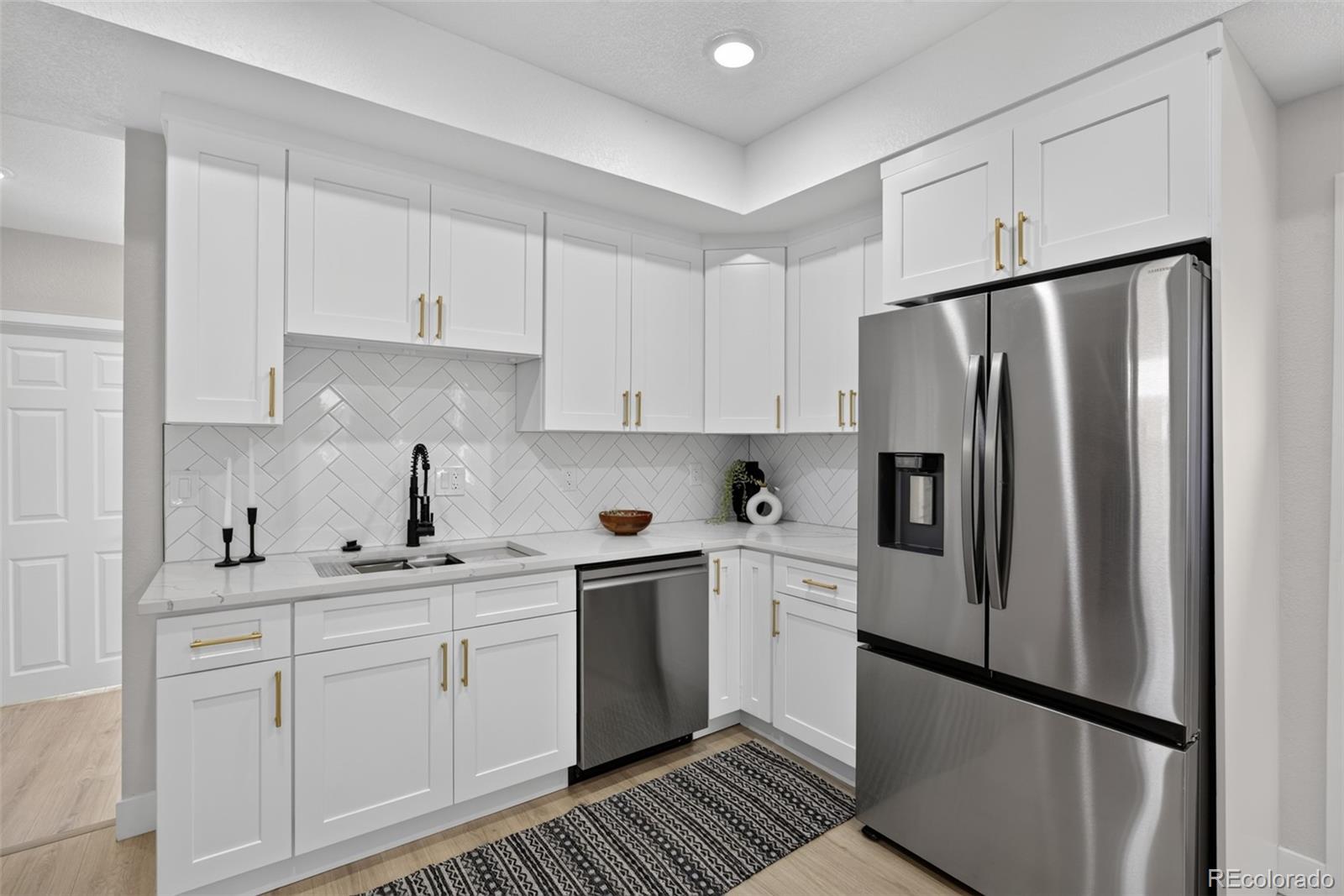 MLS Image #10 for 4432  lincoln street,denver, Colorado
