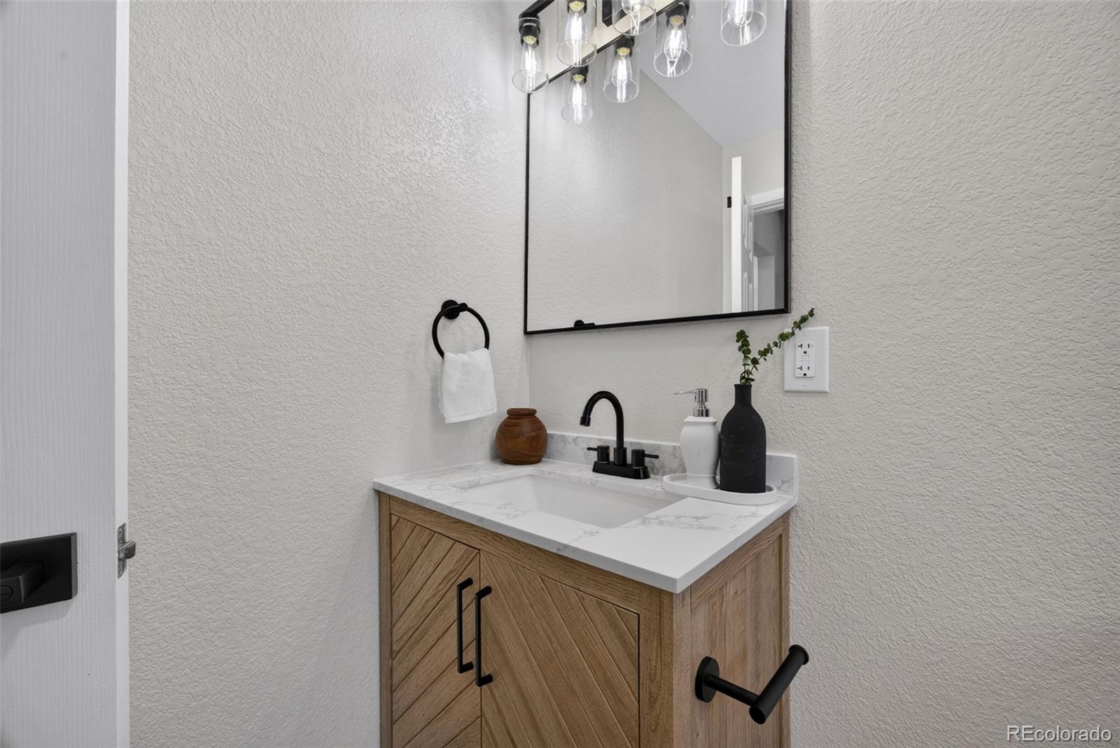 MLS Image #18 for 4432  lincoln street,denver, Colorado