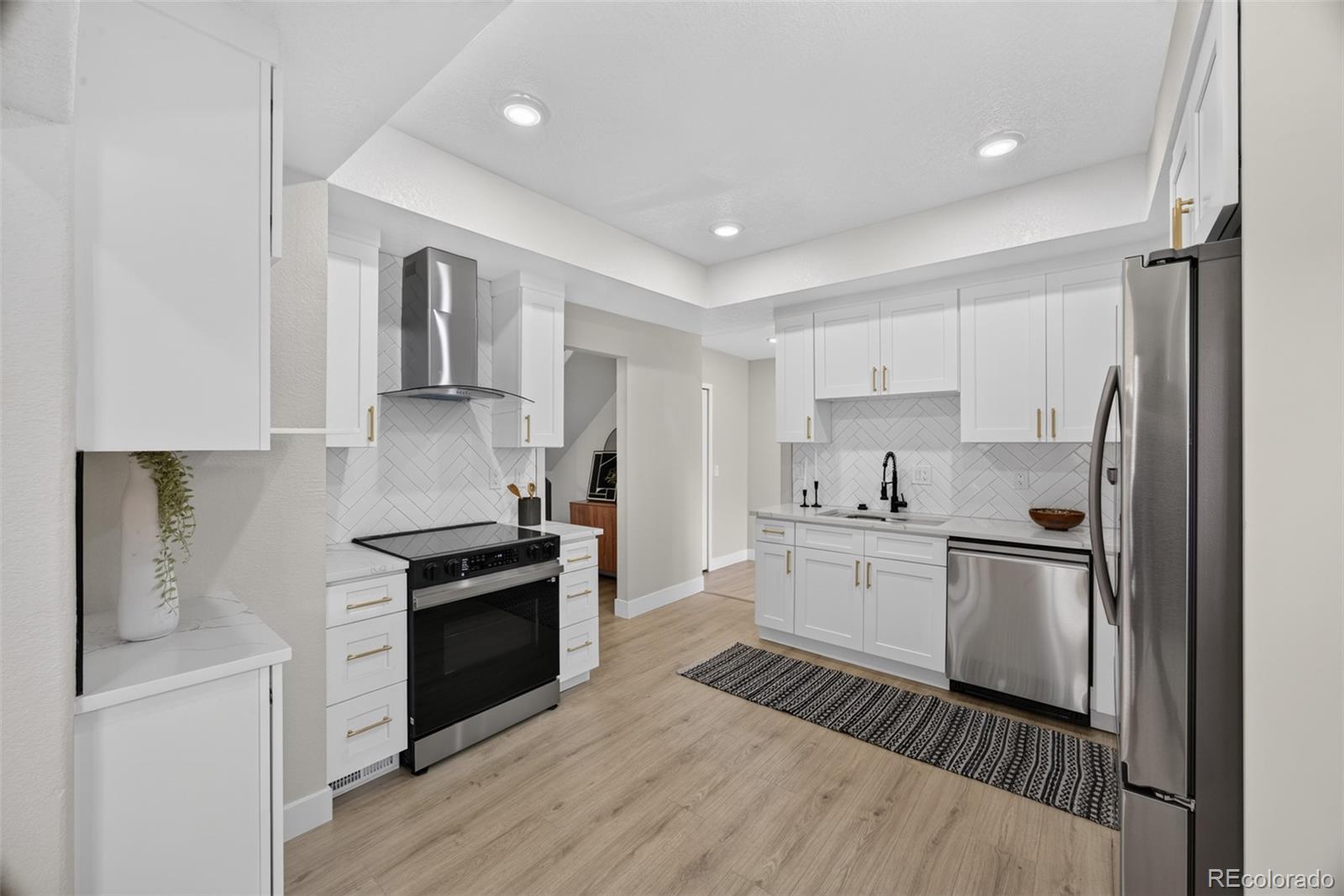 MLS Image #7 for 4432  lincoln street,denver, Colorado
