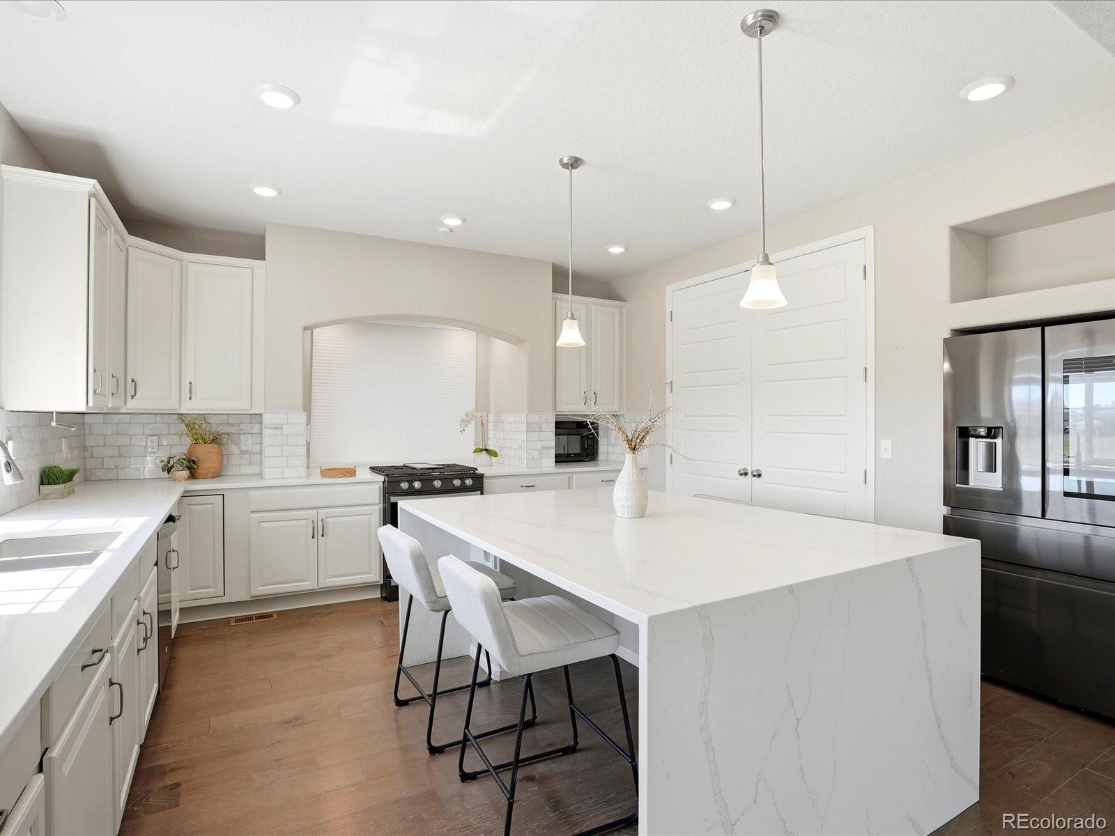 MLS Image #12 for 4984  malaya street,denver, Colorado