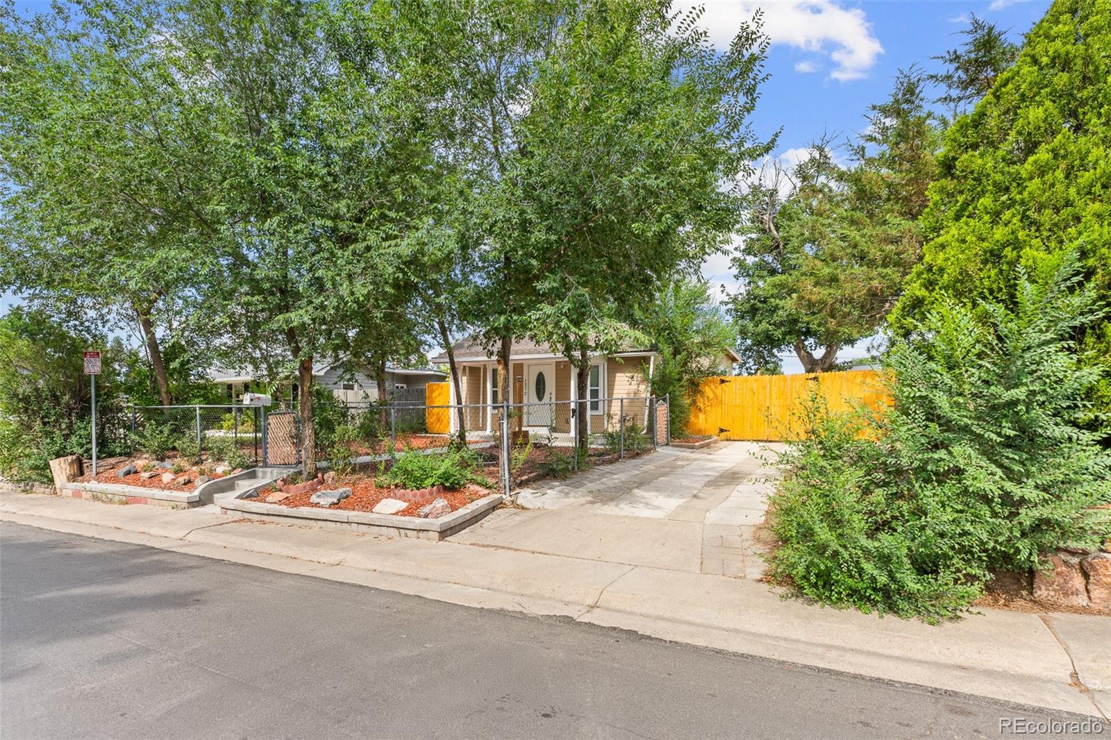 MLS Image #2 for 1272  ulster street,denver, Colorado
