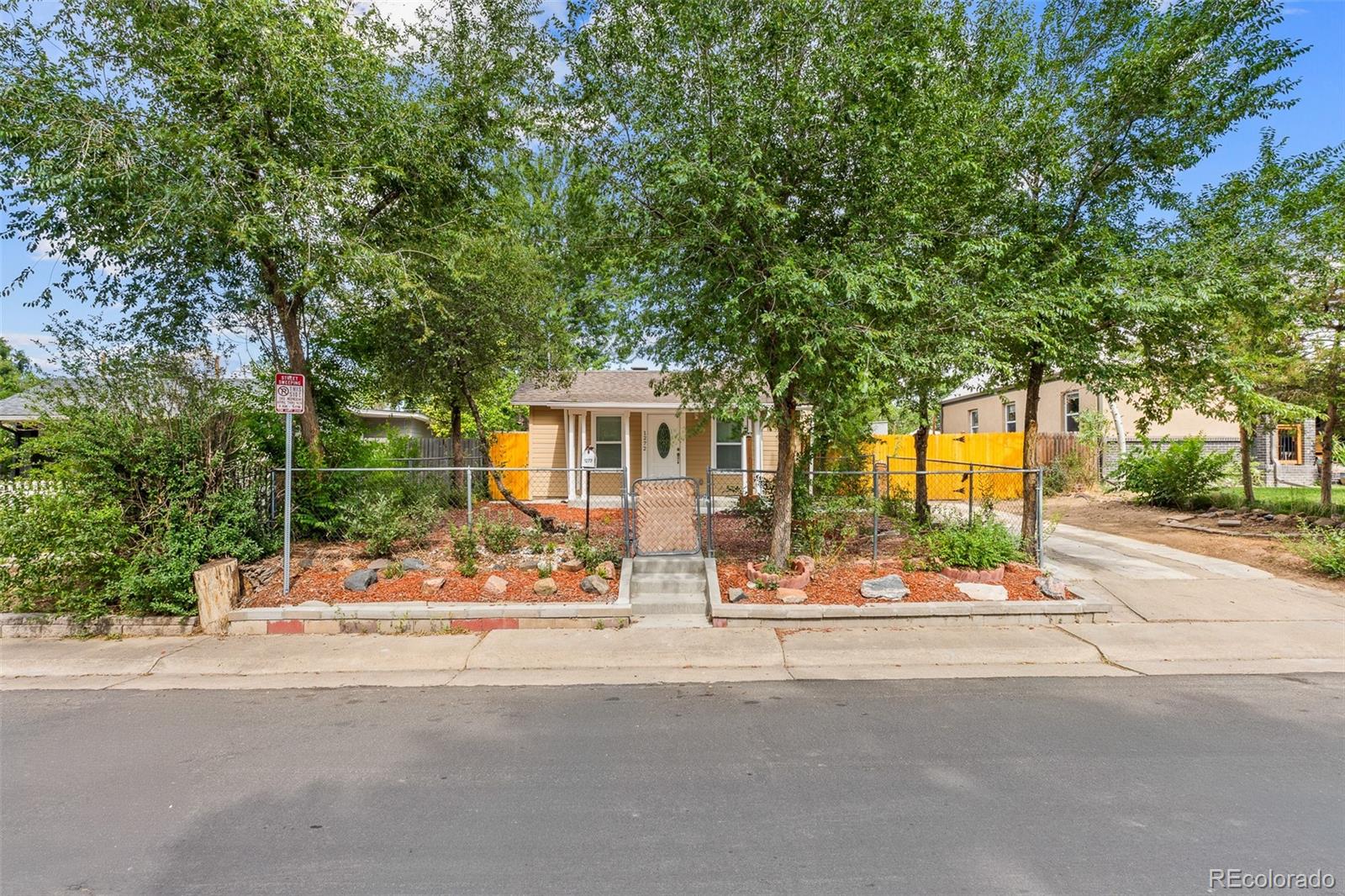MLS Image #5 for 1272  ulster street,denver, Colorado