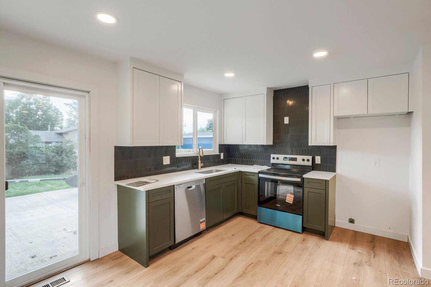 MLS Image #2 for 2615 s laredo court,aurora, Colorado