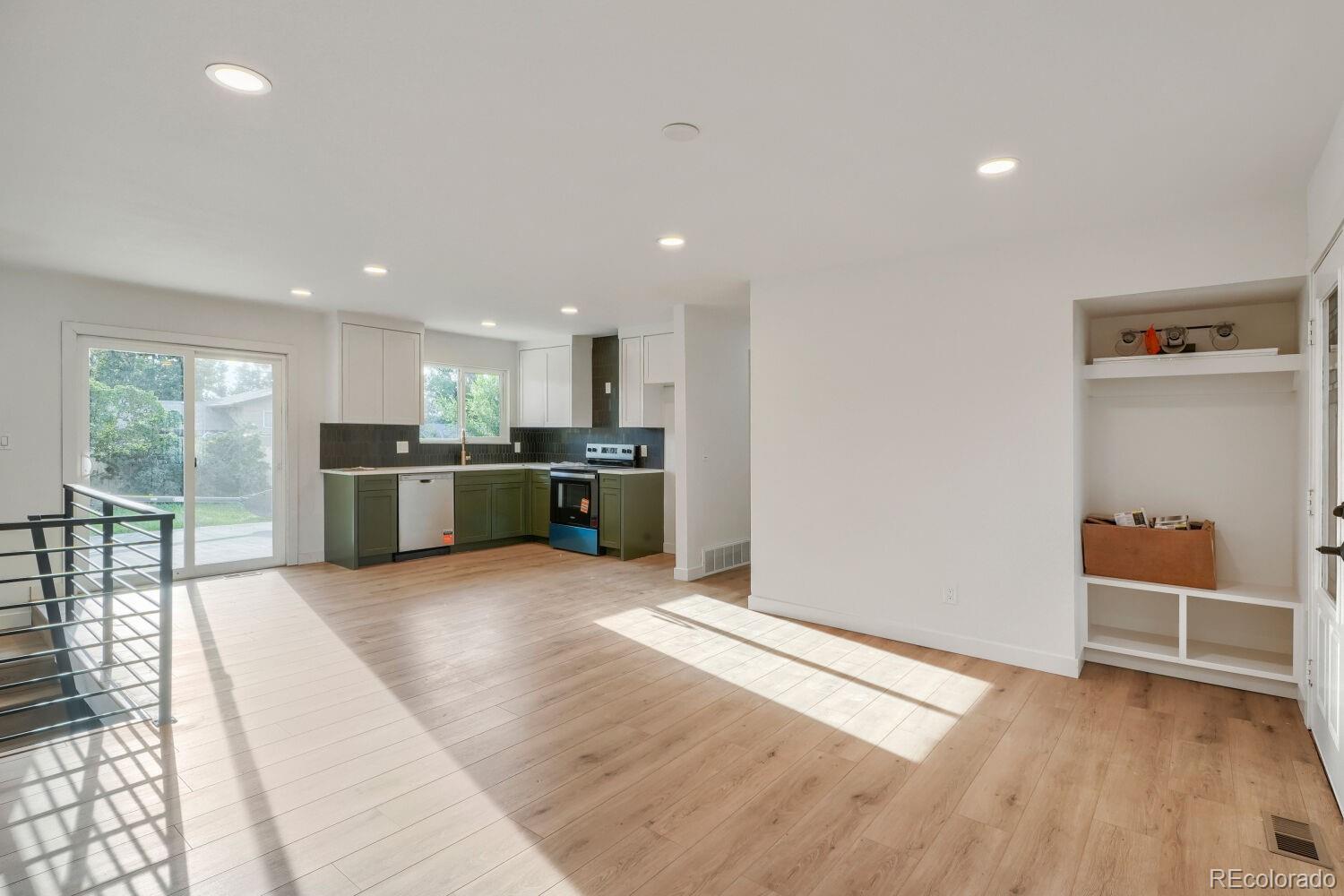MLS Image #3 for 2615 s laredo court,aurora, Colorado
