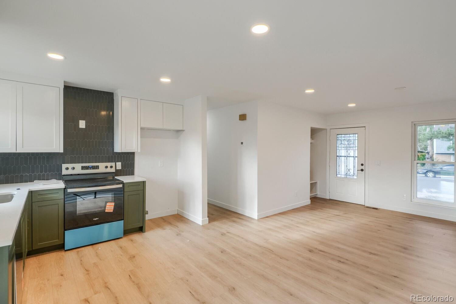 MLS Image #4 for 2615 s laredo court,aurora, Colorado