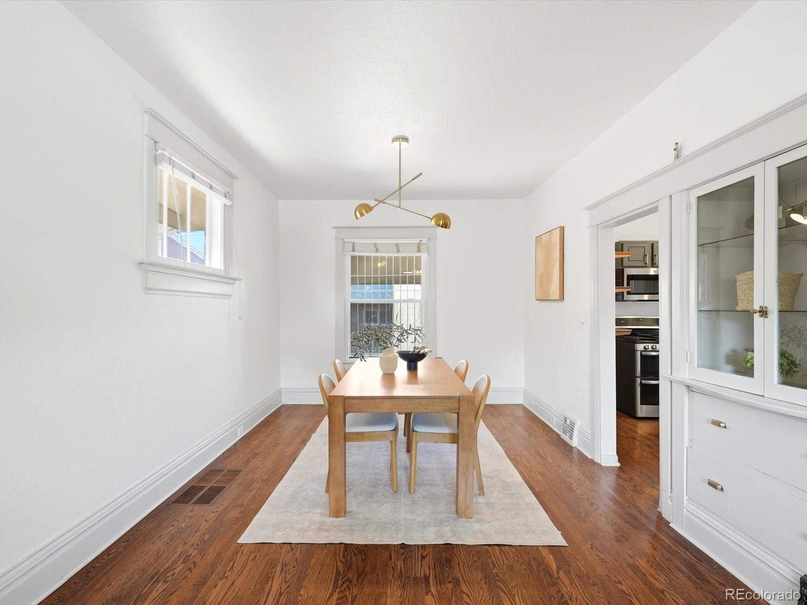 MLS Image #10 for 565 s lincoln street,denver, Colorado