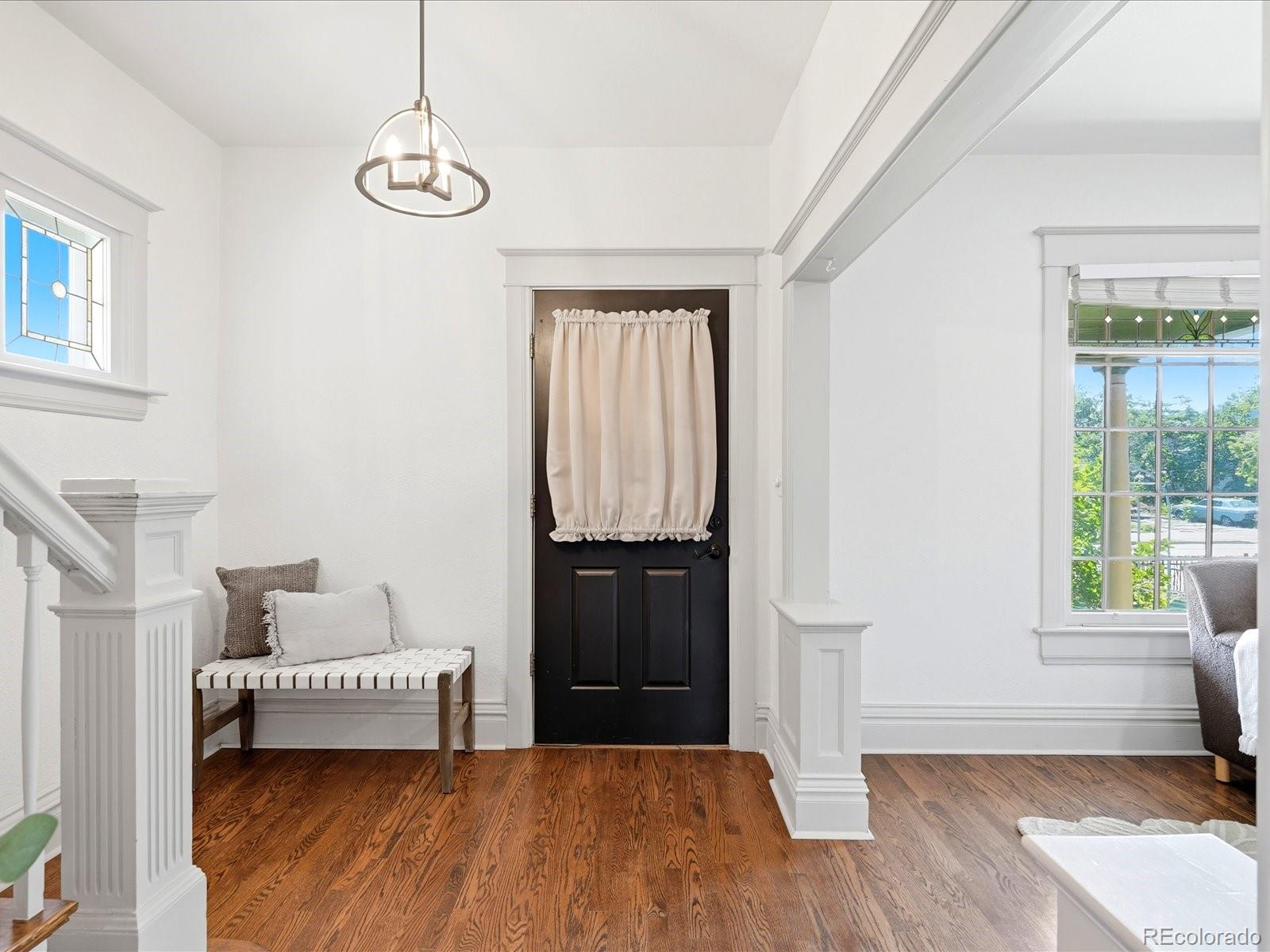 MLS Image #16 for 565 s lincoln street,denver, Colorado
