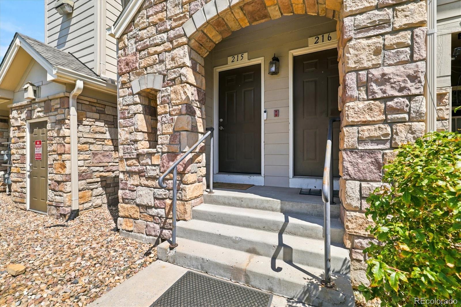 MLS Image #4 for 1509 s florence court,aurora, Colorado