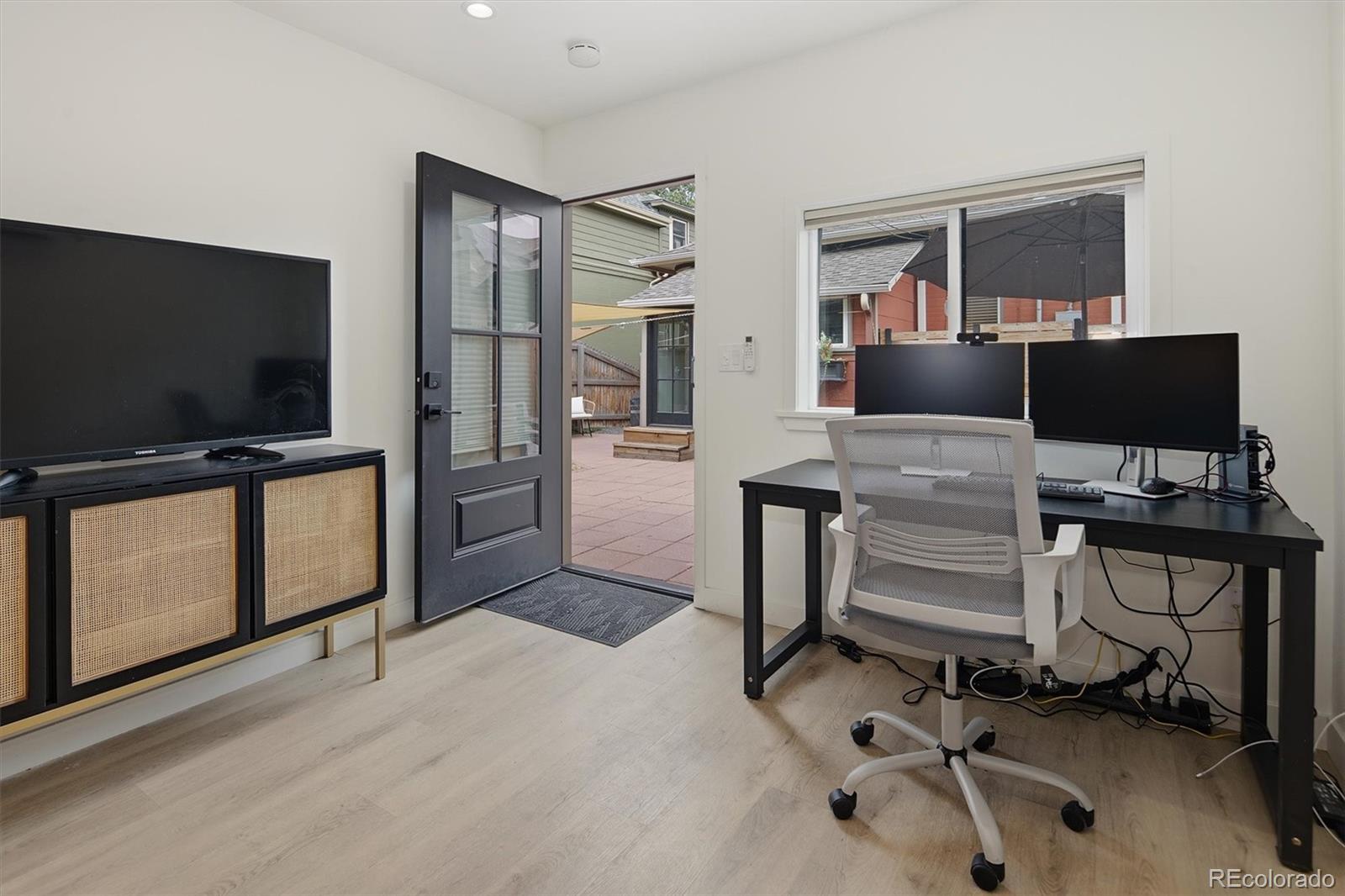 MLS Image #37 for 940 s logan street,denver, Colorado
