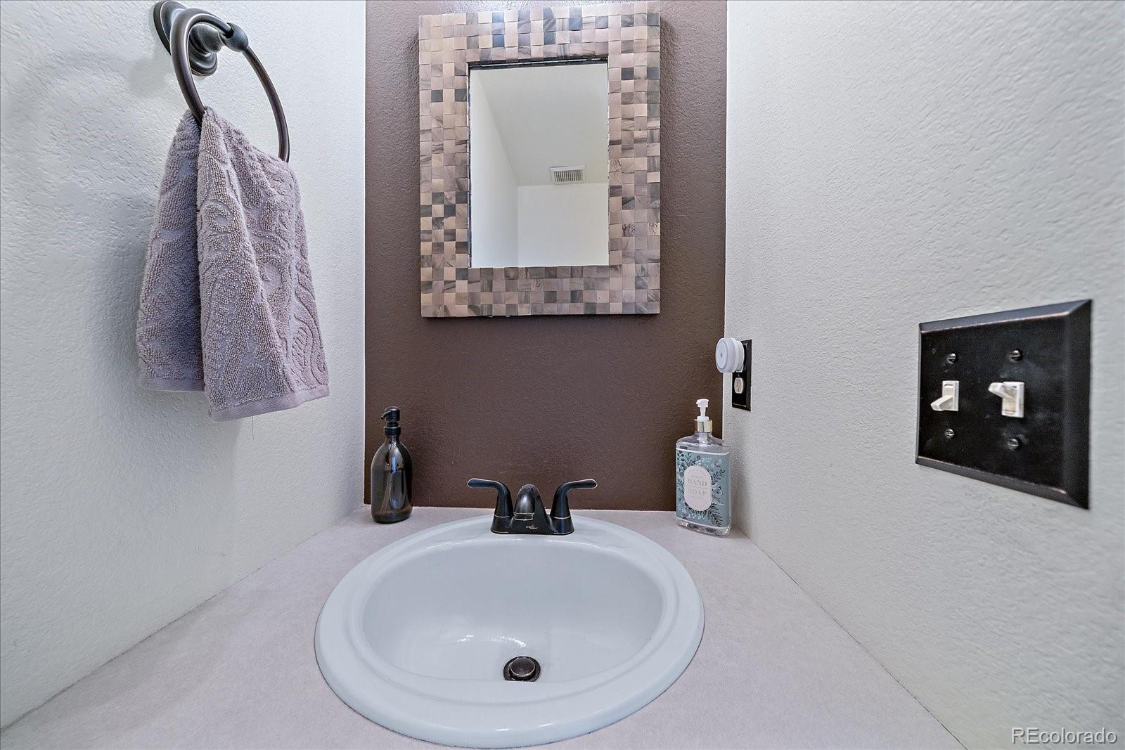 MLS Image #11 for 19130 e ithaca drive,aurora, Colorado