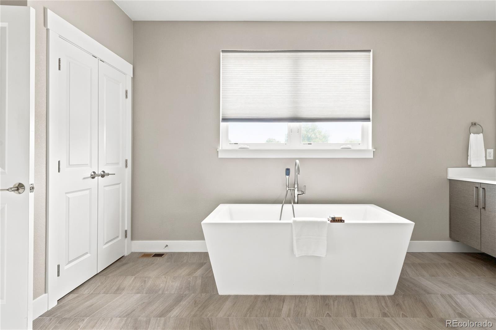 MLS Image #21 for 5692  zuni court,denver, Colorado