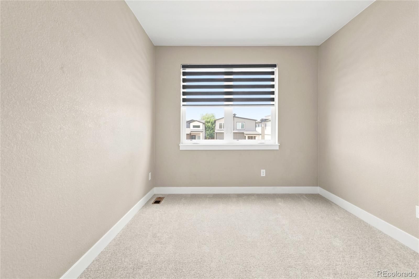 MLS Image #27 for 5692  zuni court,denver, Colorado