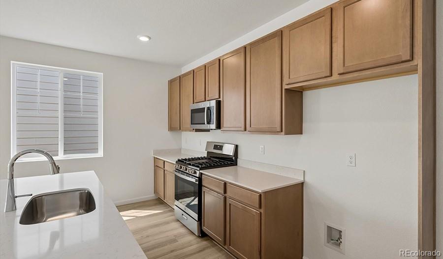 MLS Image #6 for 3922 n haleyville street,aurora, Colorado