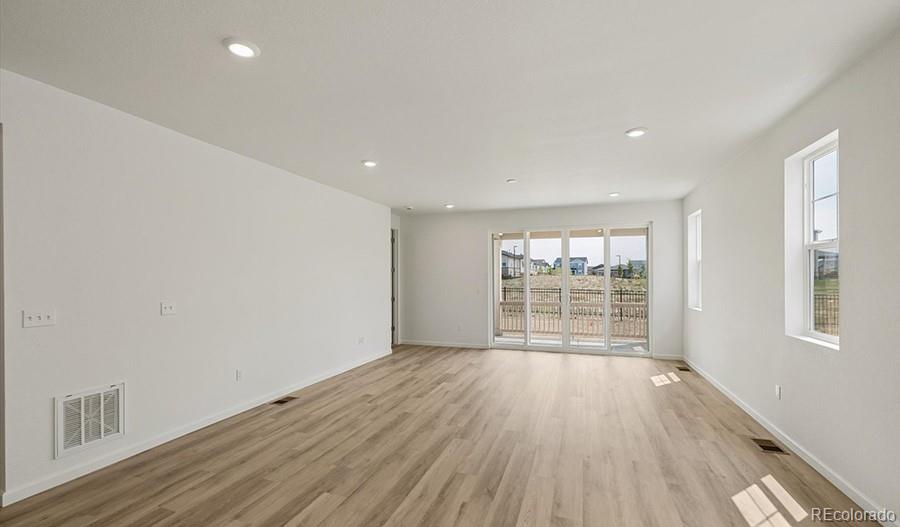 MLS Image #7 for 3922 n haleyville street,aurora, Colorado