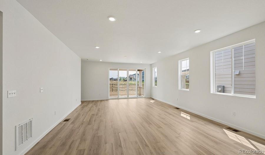 MLS Image #8 for 3922 n haleyville street,aurora, Colorado