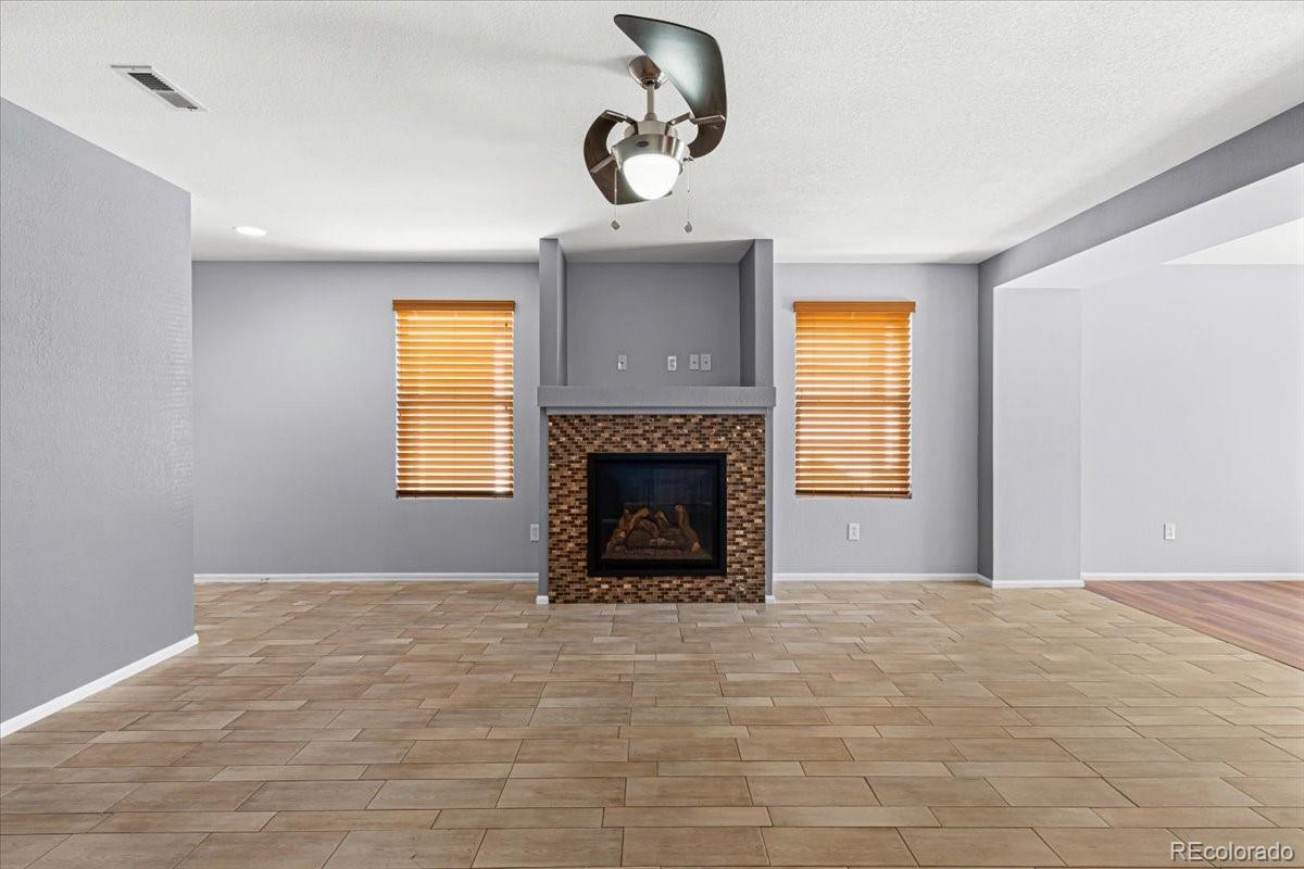 MLS Image #3 for 7976 s kittredge street,englewood, Colorado