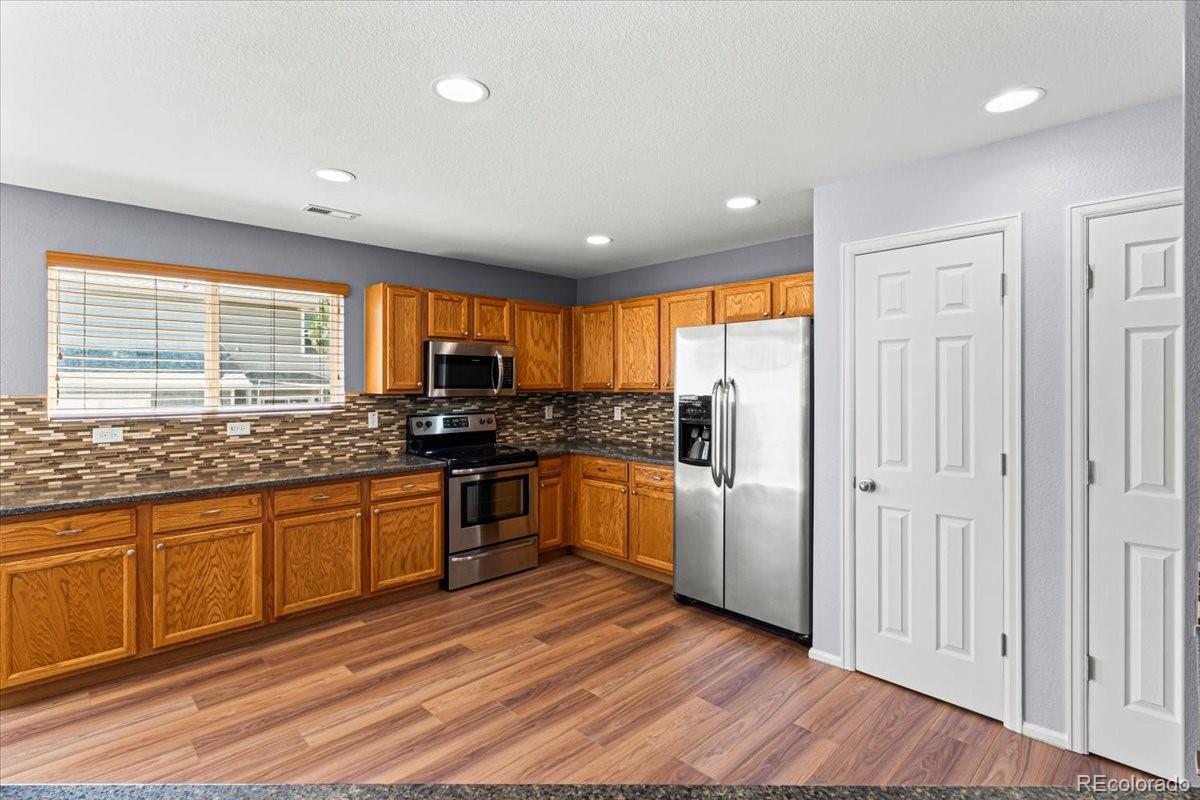 MLS Image #7 for 7976 s kittredge street,englewood, Colorado