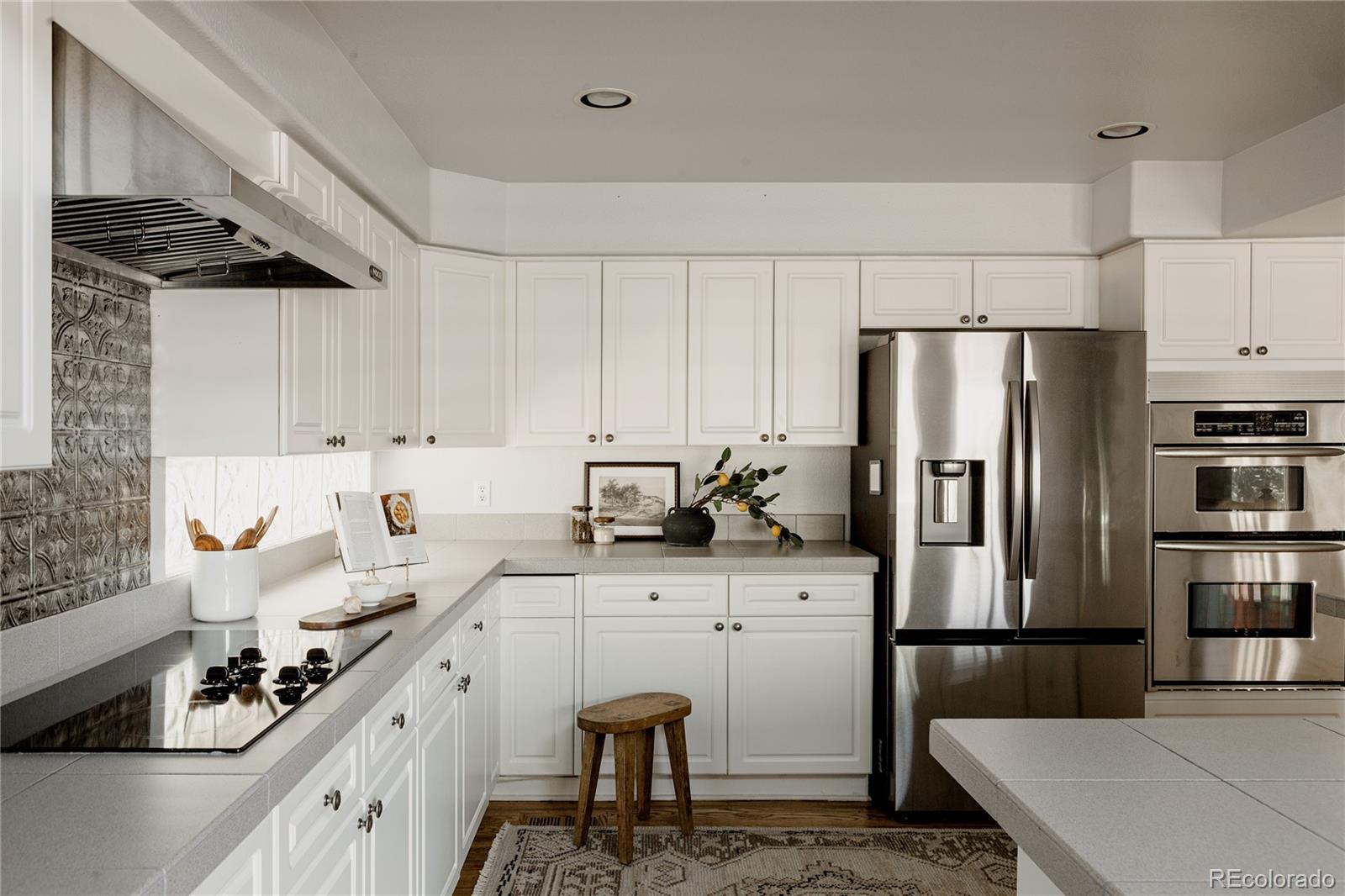 MLS Image #11 for 10011  oak leaf way,littleton, Colorado