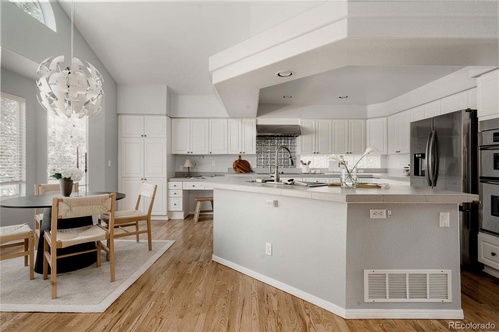 MLS Image #15 for 10011  oak leaf way,littleton, Colorado