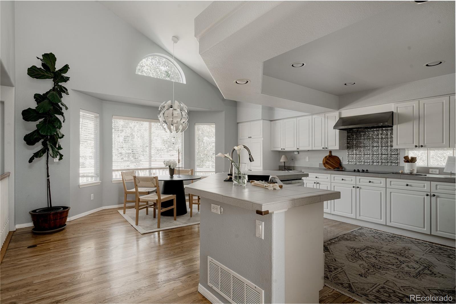 MLS Image #9 for 10011  oak leaf way,littleton, Colorado