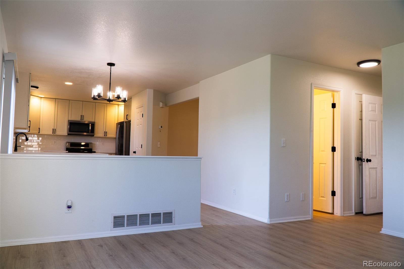 MLS Image #11 for 21878 e powers drive,aurora, Colorado