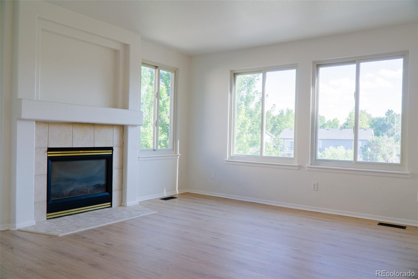 MLS Image #5 for 21878 e powers drive,aurora, Colorado