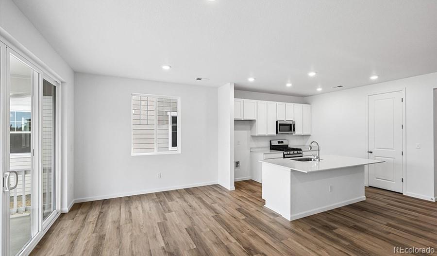 MLS Image #6 for 3932 n haleyville street,aurora, Colorado