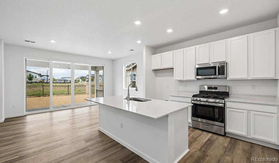 MLS Image #8 for 3932 n haleyville street,aurora, Colorado