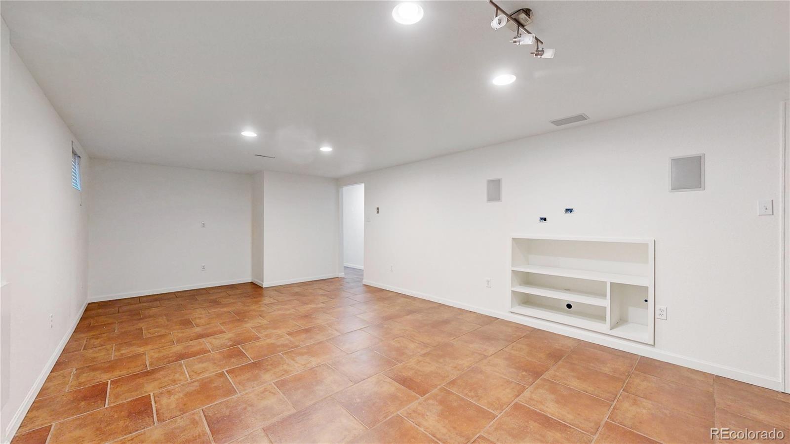 MLS Image #16 for 6650 e harvard avenue,denver, Colorado