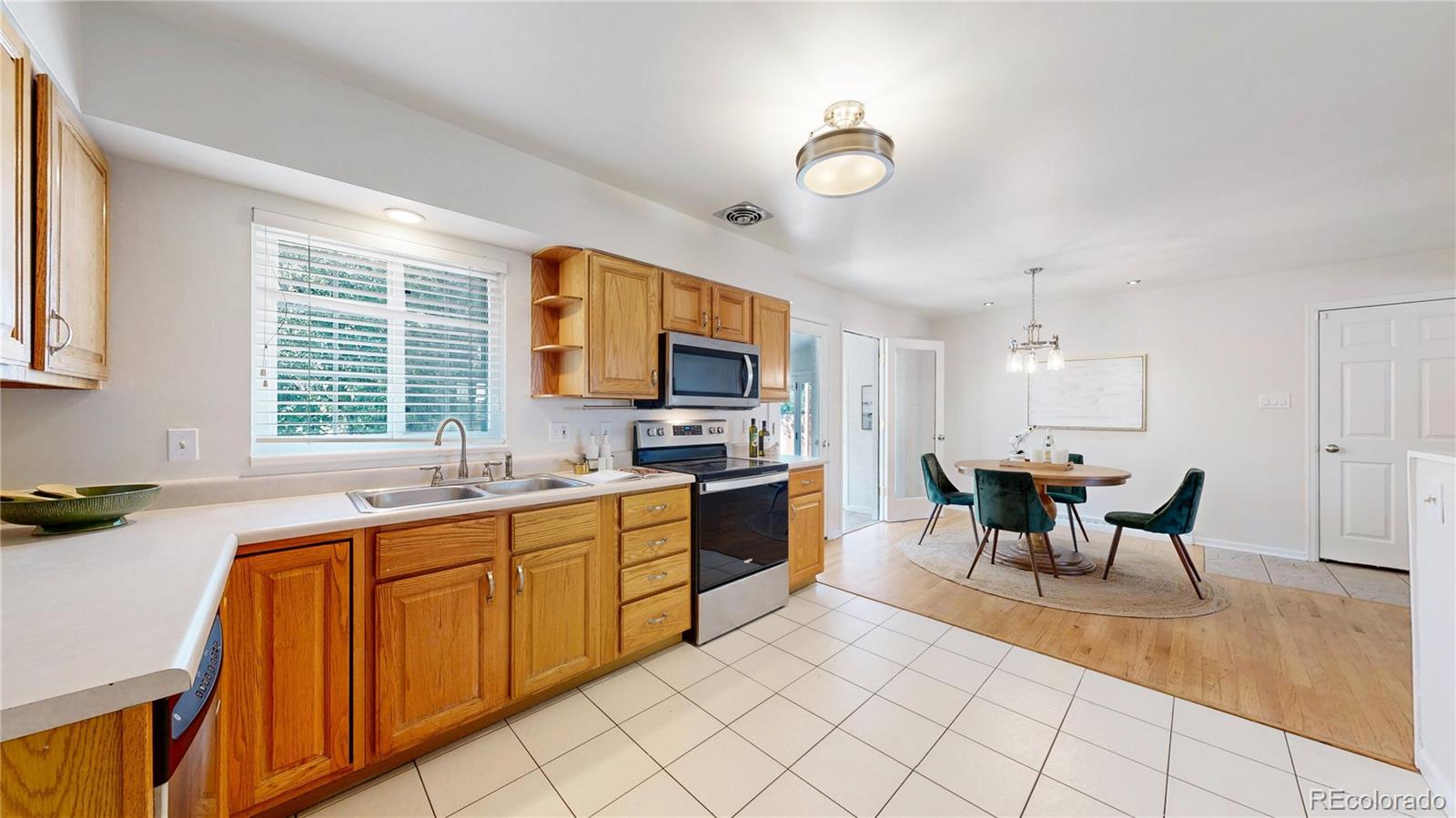 MLS Image #8 for 6650 e harvard avenue,denver, Colorado