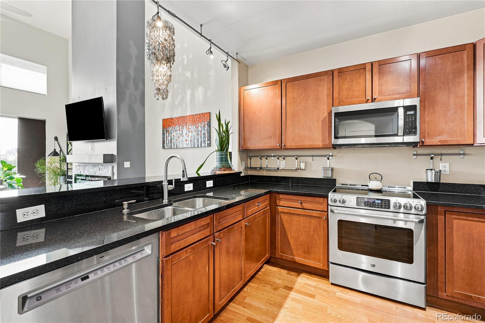 MLS Image #8 for 9019 e panorama circle d501,englewood, Colorado