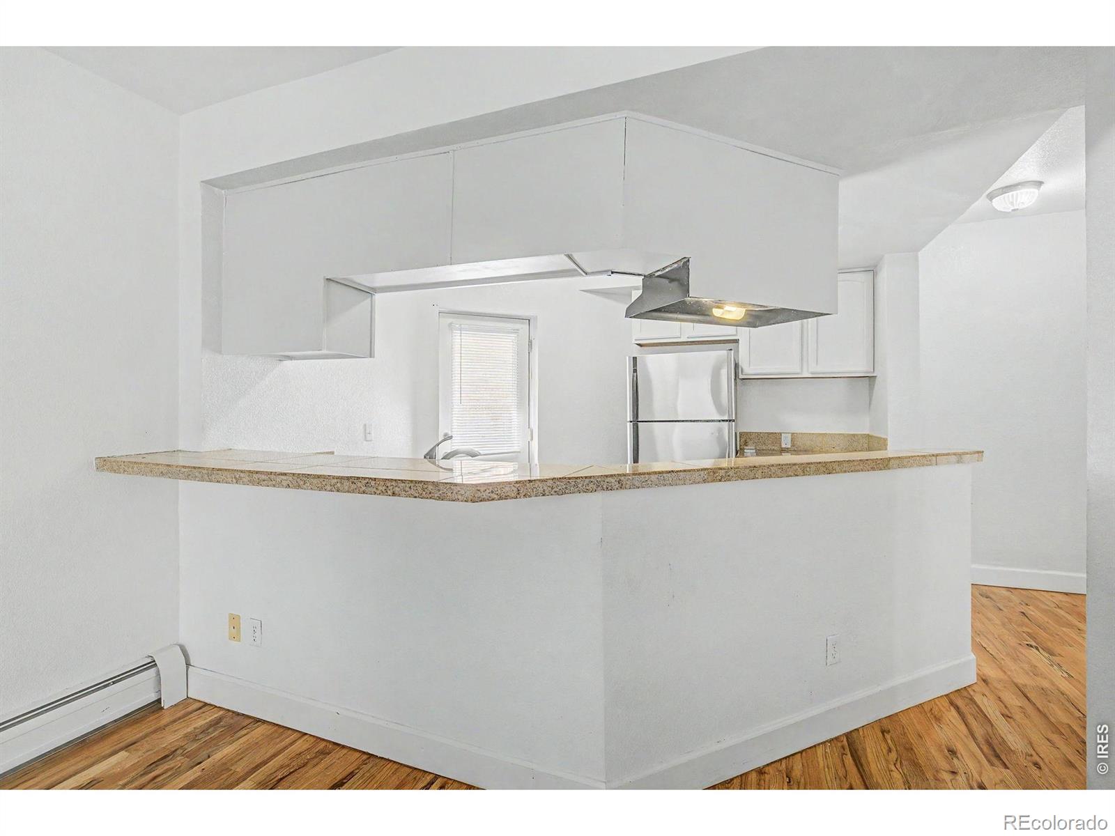 MLS Image #12 for 1629 n clarkson street,denver, Colorado