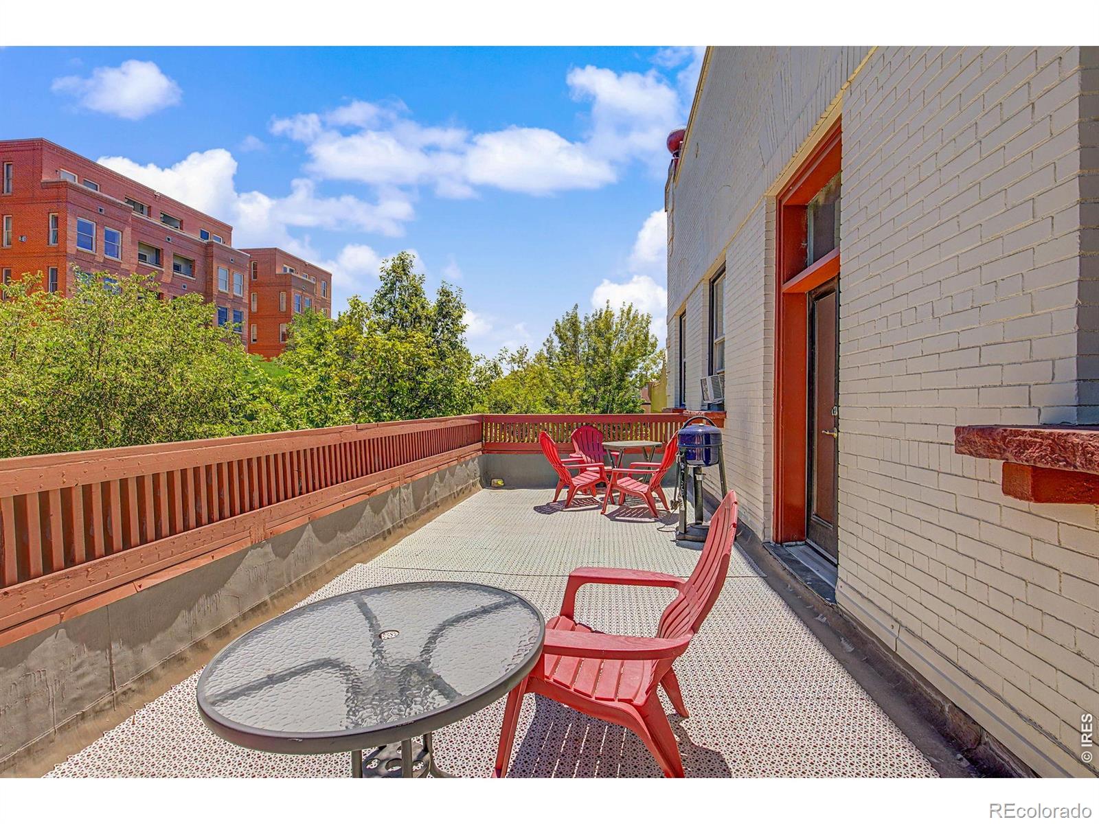 MLS Image #5 for 1629 n clarkson street,denver, Colorado