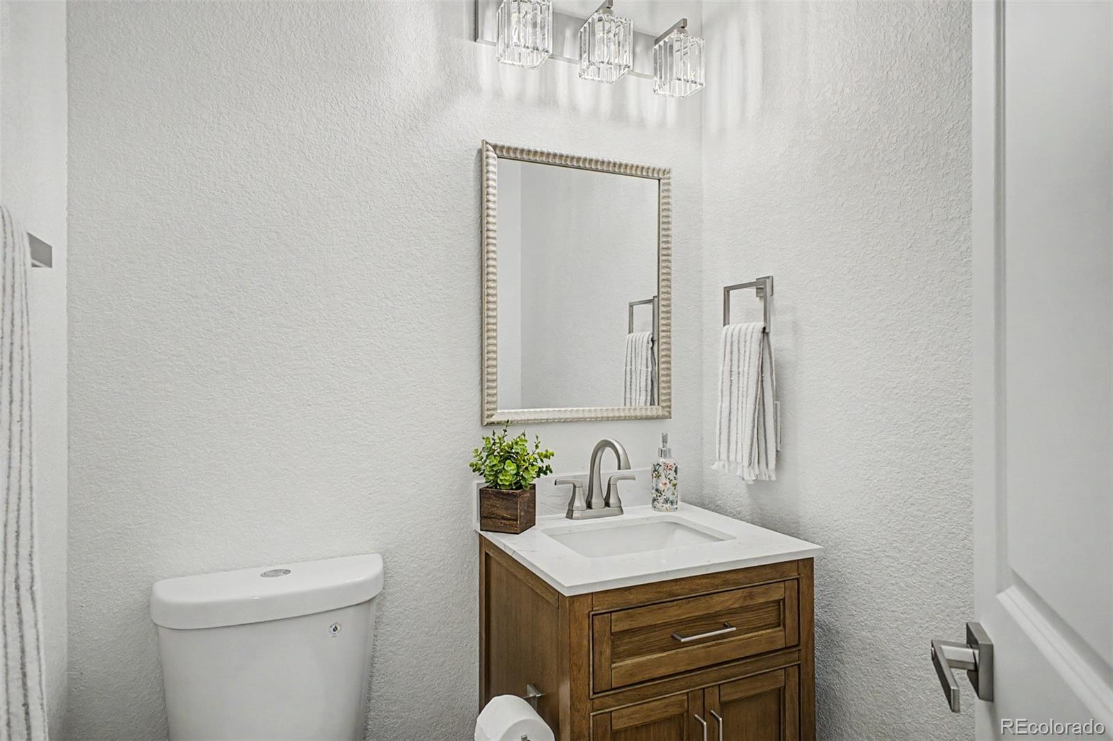 MLS Image #11 for 3220 s pontiac street,denver, Colorado
