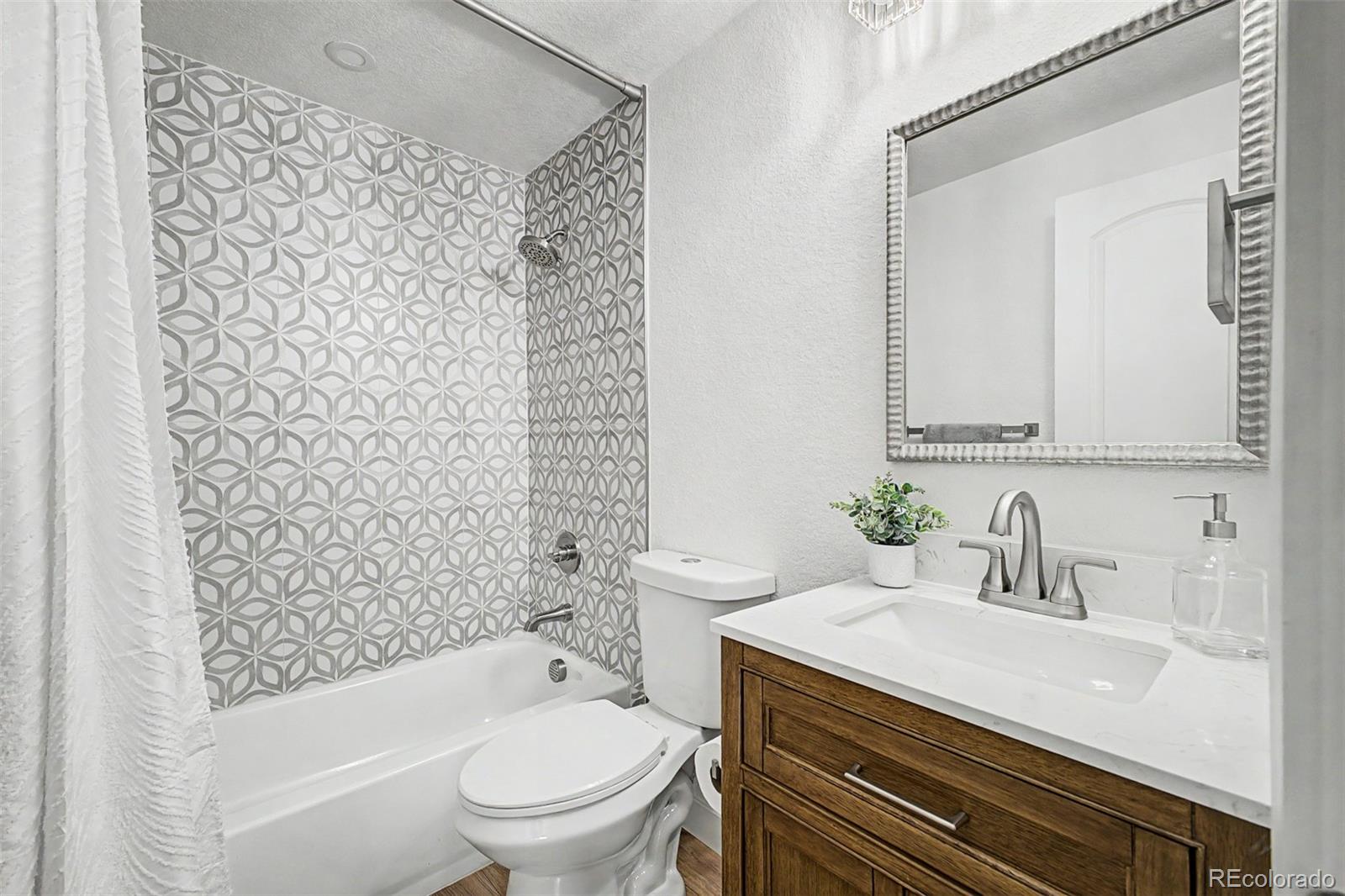 MLS Image #14 for 3220 s pontiac street,denver, Colorado