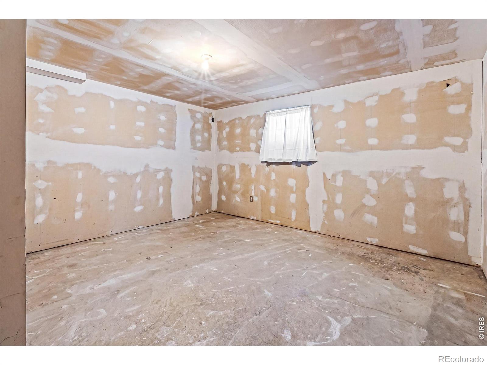 MLS Image #32 for 1008  heron drive,loveland, Colorado