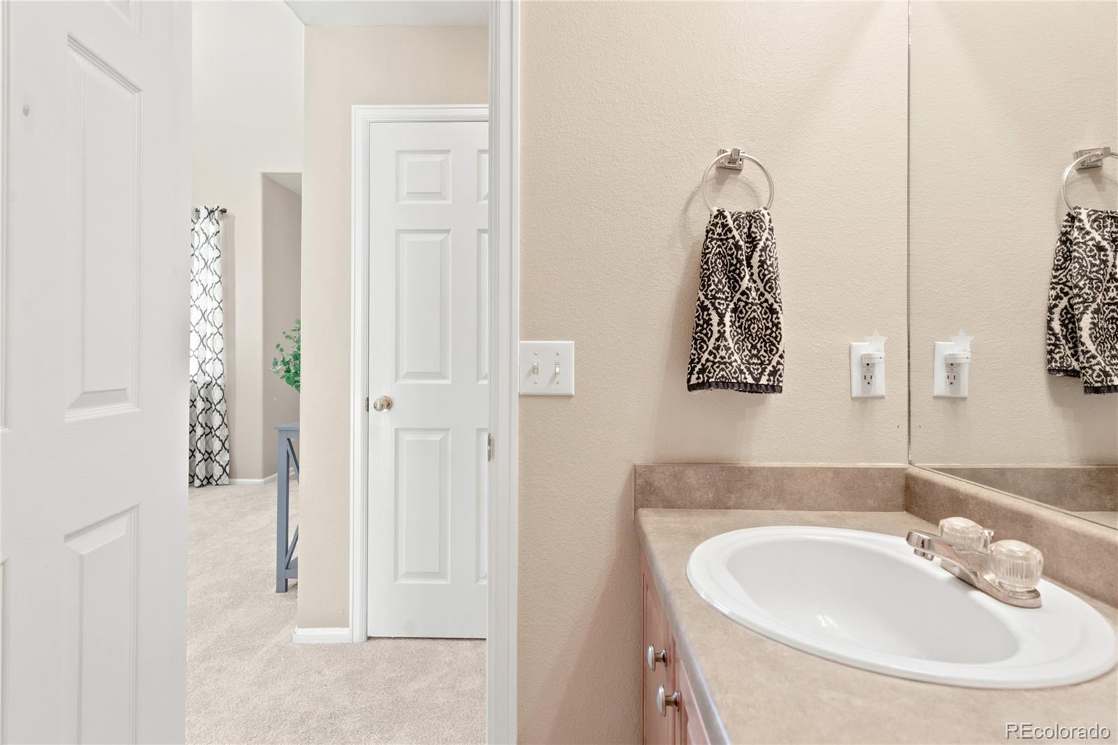 MLS Image #23 for 7466 s norfolk street,aurora, Colorado