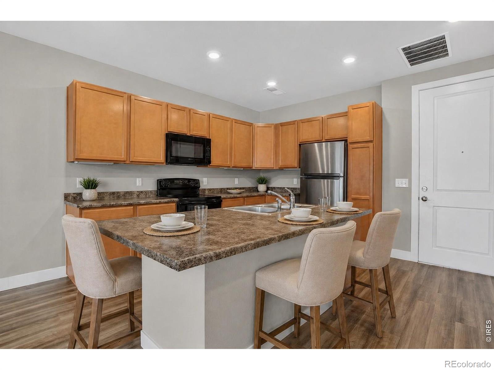 MLS Image #9 for 14351 e tennessee avenue,aurora, Colorado