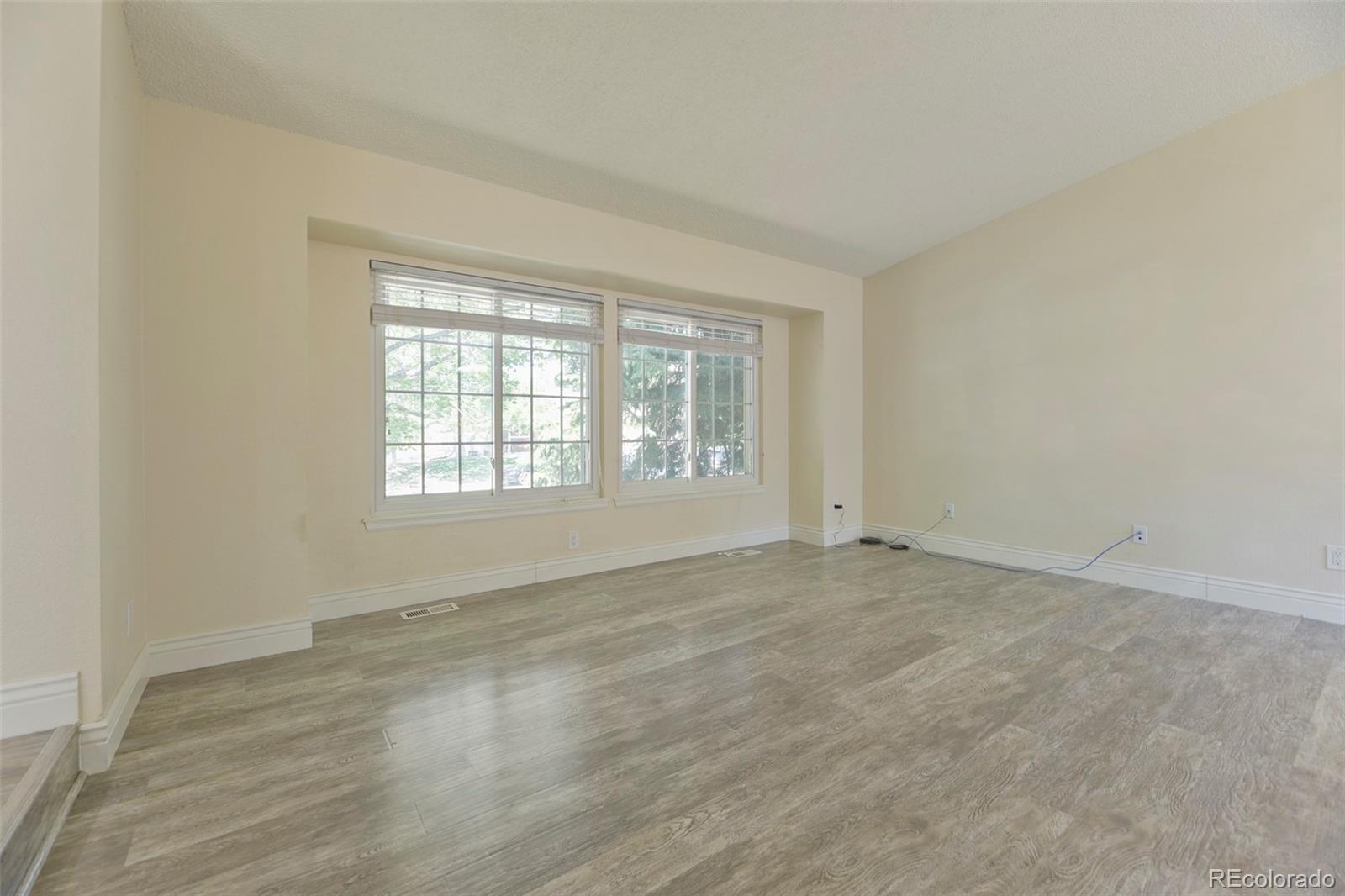MLS Image #4 for 8454  tanglewood street,littleton, Colorado