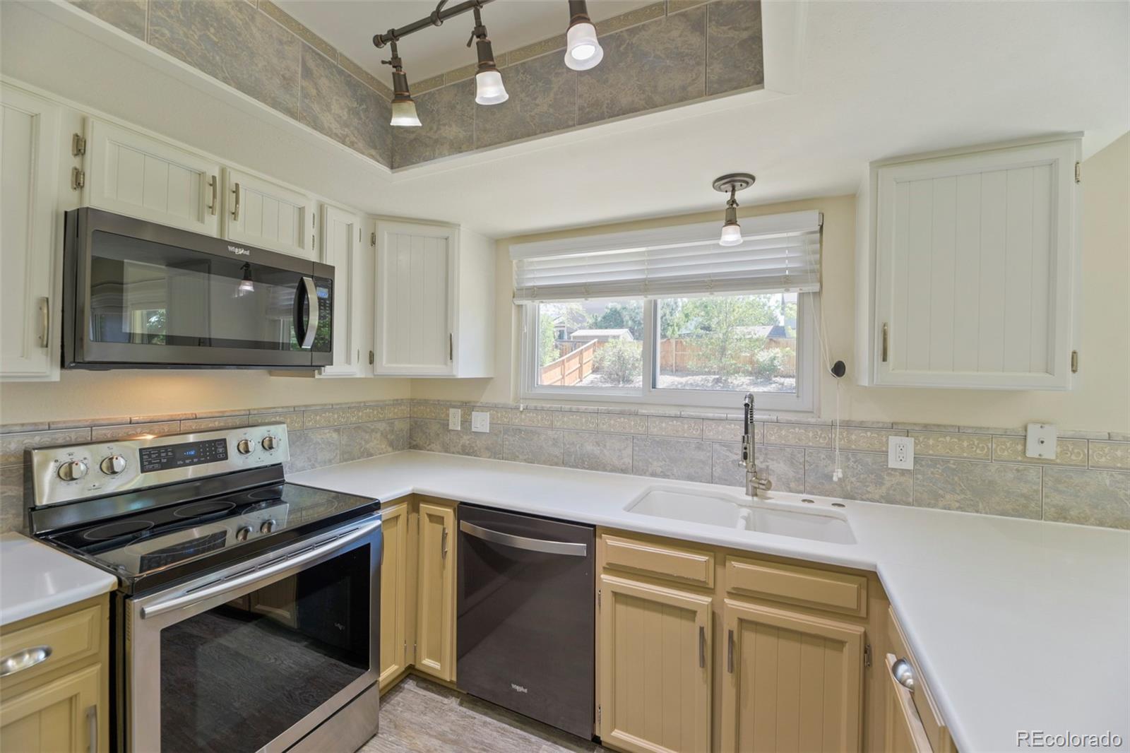 MLS Image #9 for 8454  tanglewood street,littleton, Colorado