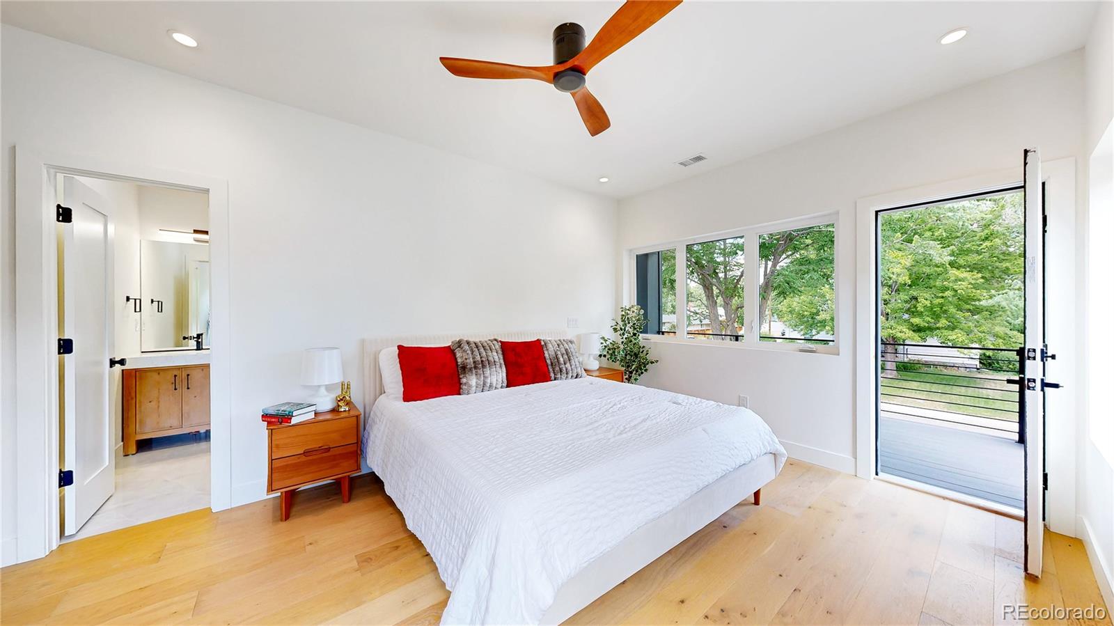 MLS Image #24 for 2135 s high street,denver, Colorado