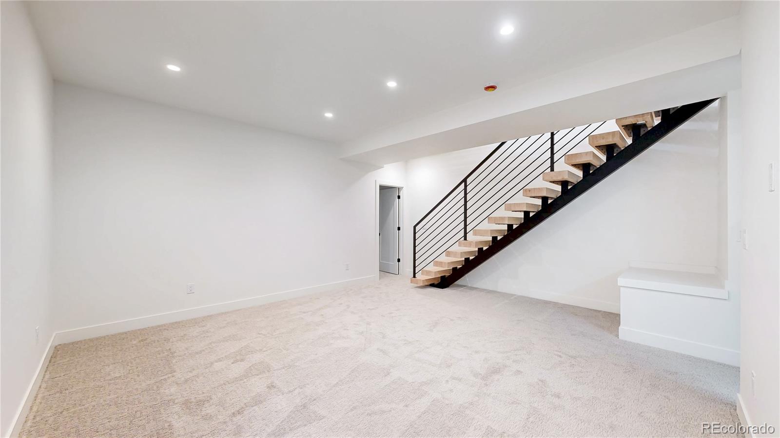 MLS Image #36 for 2135 s high street,denver, Colorado