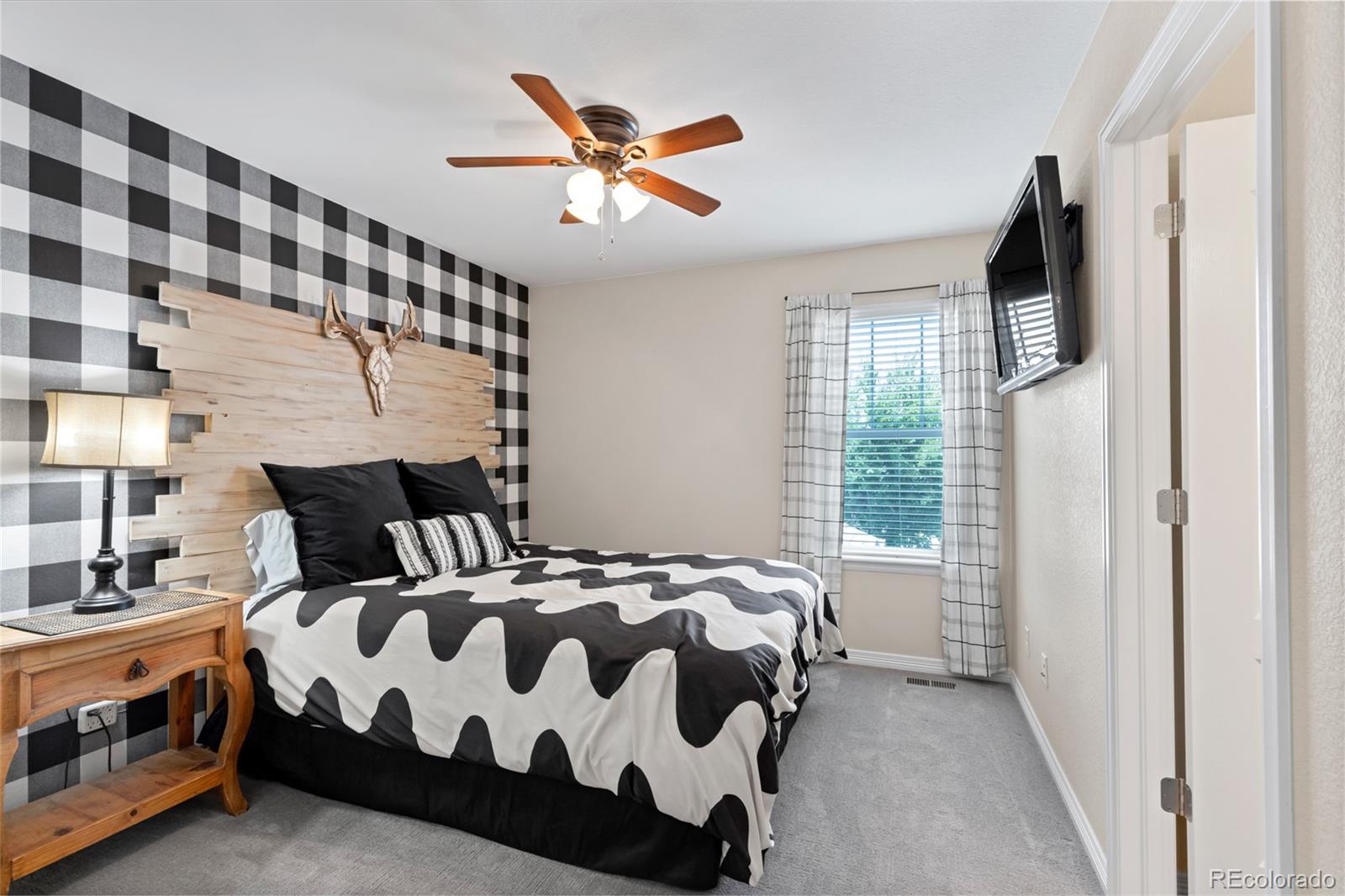 MLS Image #3 for 82 s newbern way,aurora, Colorado