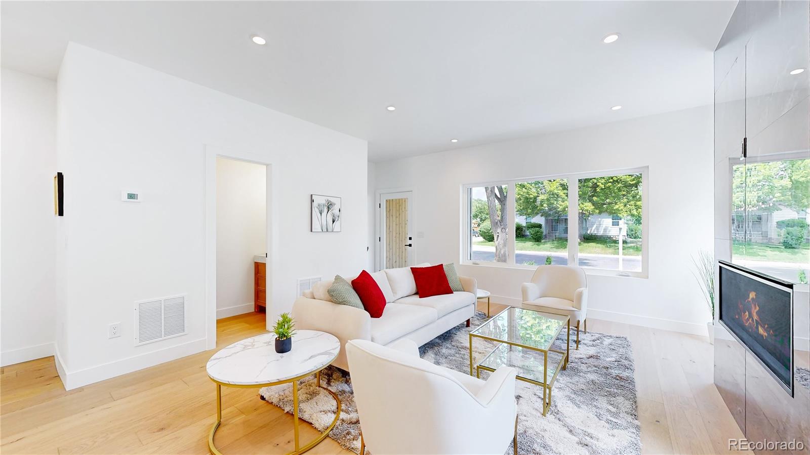 MLS Image #15 for 2137 s high street,denver, Colorado