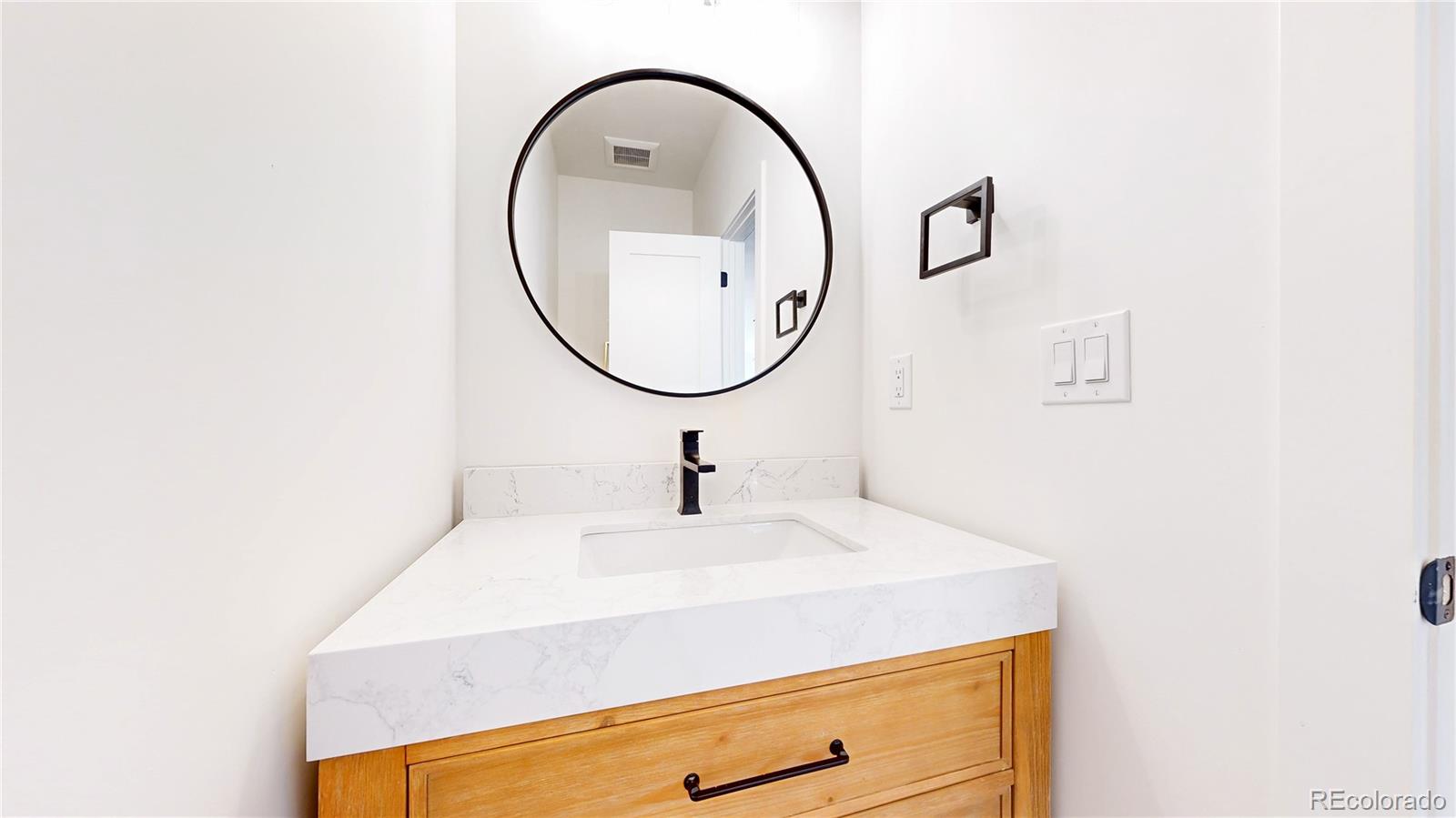 MLS Image #23 for 2137 s high street,denver, Colorado