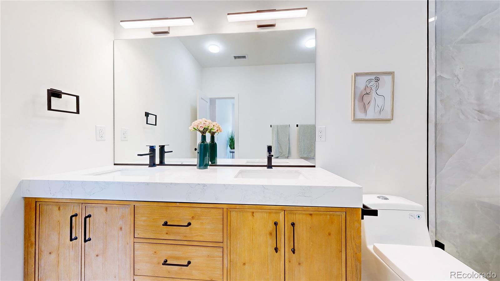 MLS Image #29 for 2137 s high street,denver, Colorado