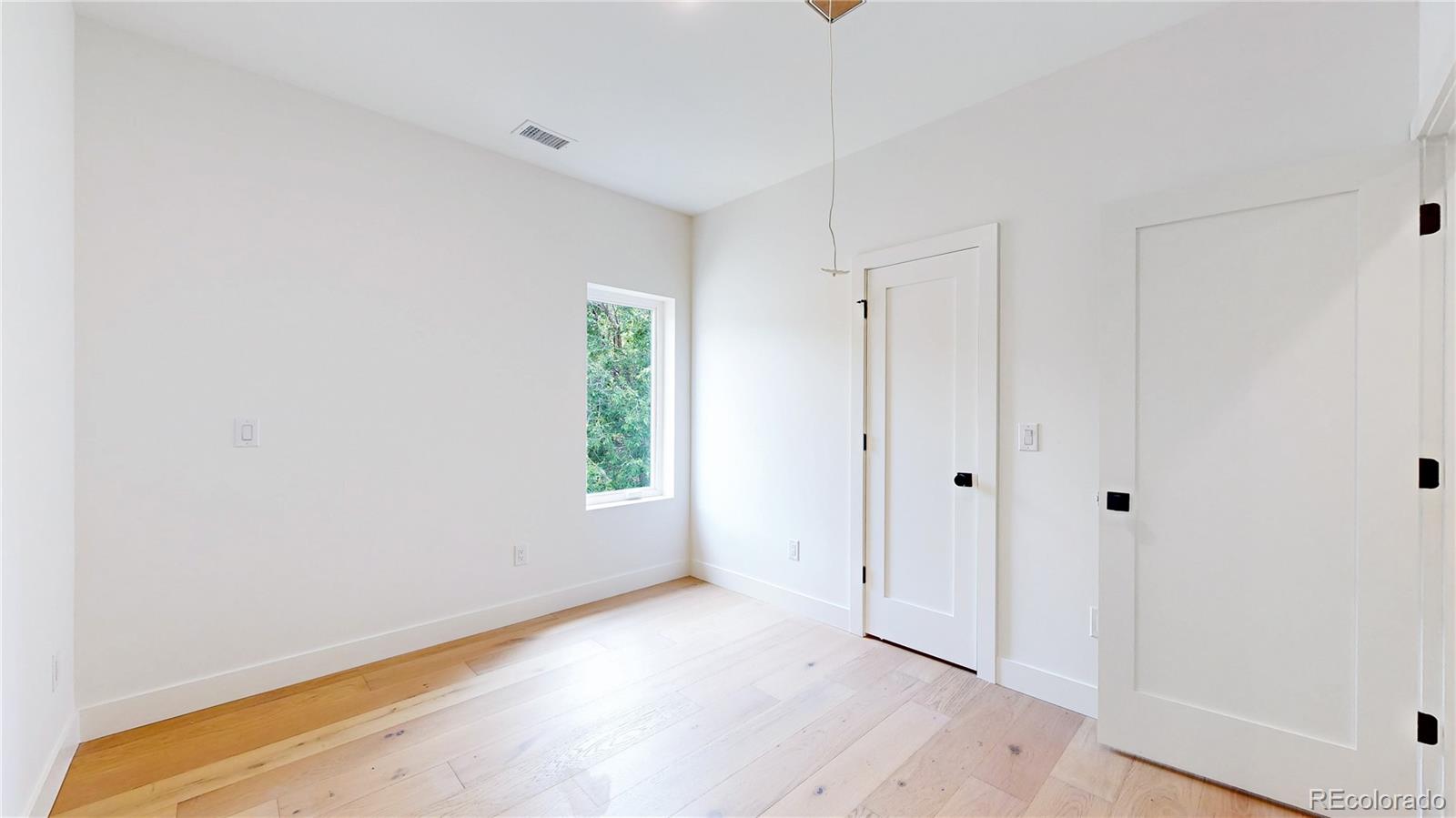 MLS Image #32 for 2137 s high street,denver, Colorado
