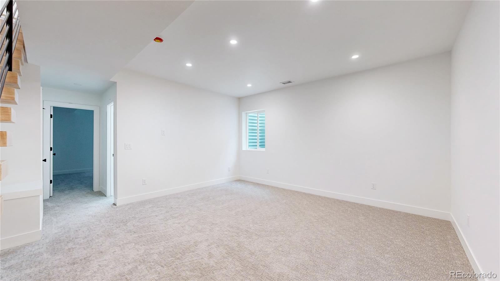 MLS Image #37 for 2137 s high street,denver, Colorado